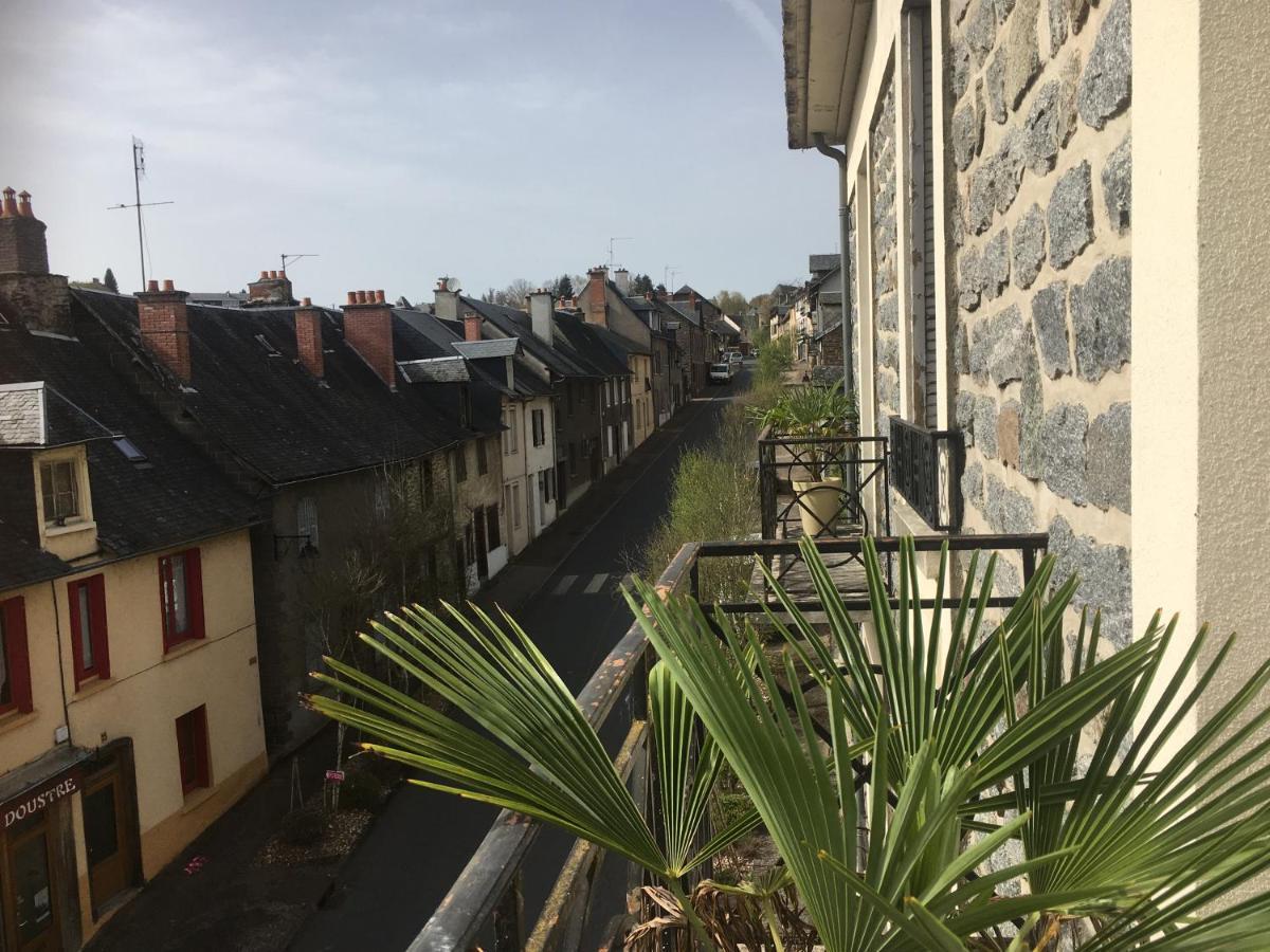 Les Roches Bleues Bed & Breakfast Юзерш Екстериор снимка