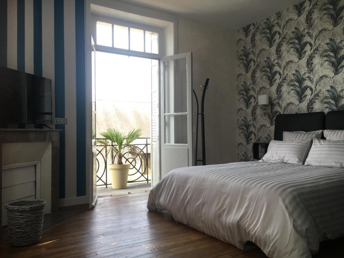 Les Roches Bleues Bed & Breakfast Юзерш Екстериор снимка